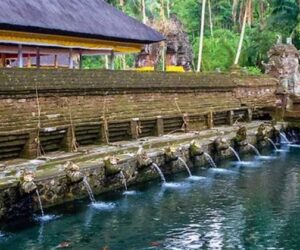 Pura Tirta Empul Tampak Siring Bali