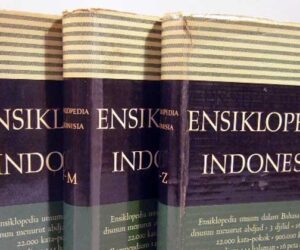 Arti Istilah Ensiklopedia